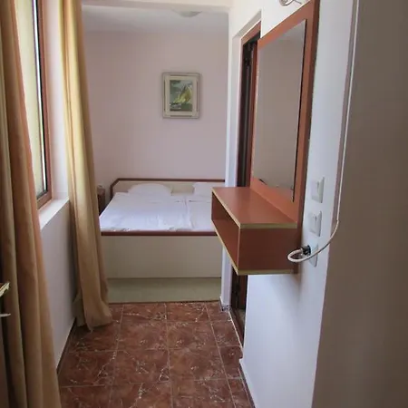 Admiral Guest house *